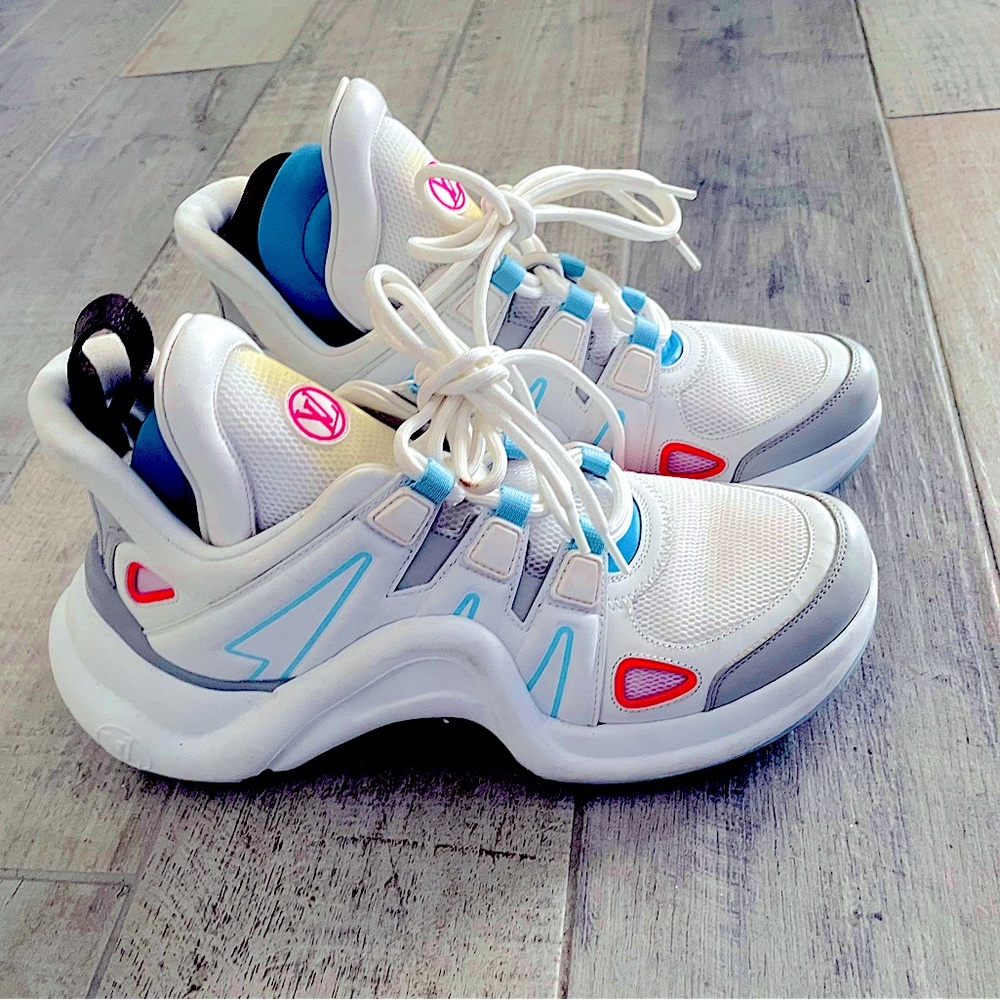 Worn at least 4 times ..super cool